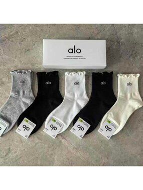 A14- ALO Yoga Women's Ruffle Cuff Half-Crew Socks 5-Pair Box Set - NWT